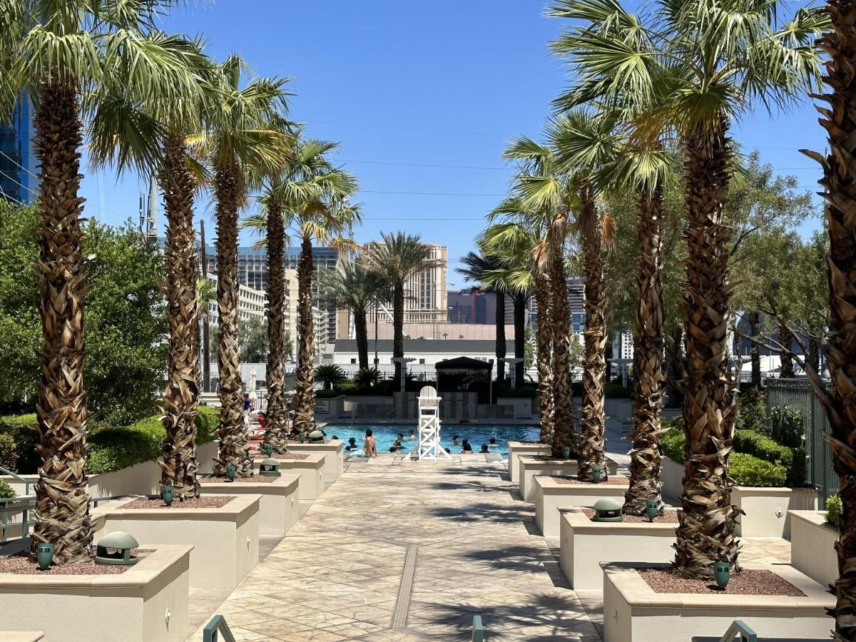 Mgm Signature Deluxe Balcony Strip View Suite Las Vegas Kültér fotó
