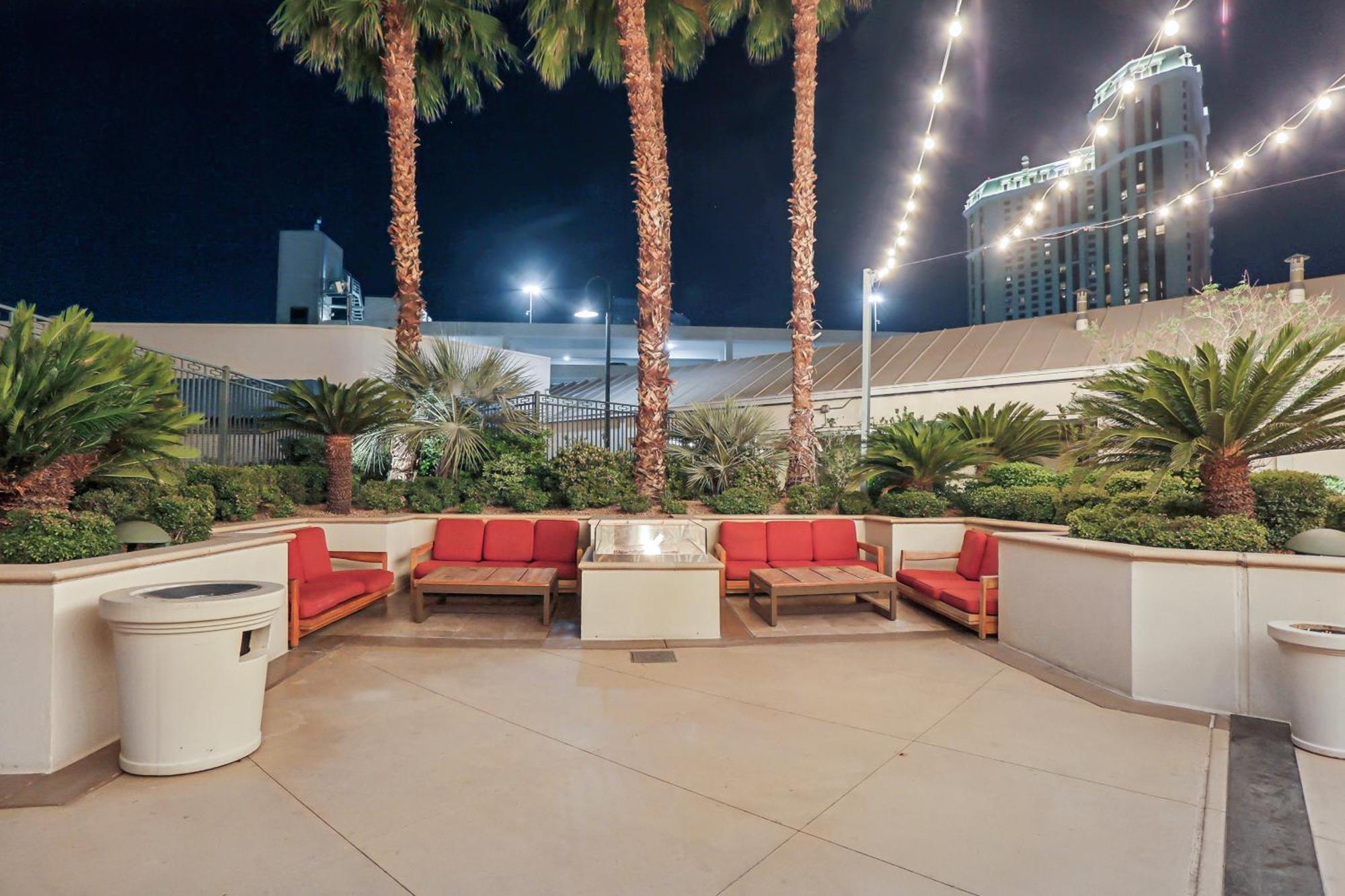 Mgm Signature Deluxe Balcony Strip View Suite Las Vegas Kültér fotó