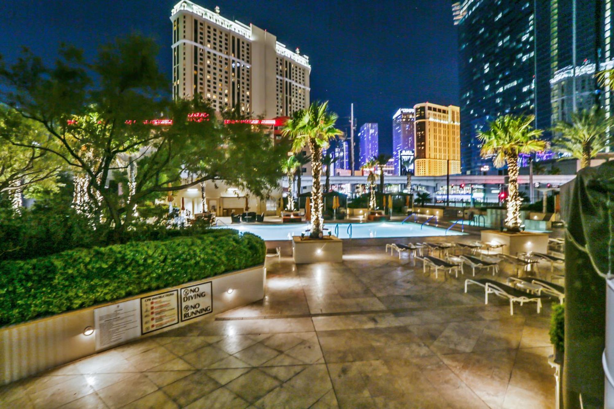 Mgm Signature Deluxe Balcony Strip View Suite Las Vegas Kültér fotó
