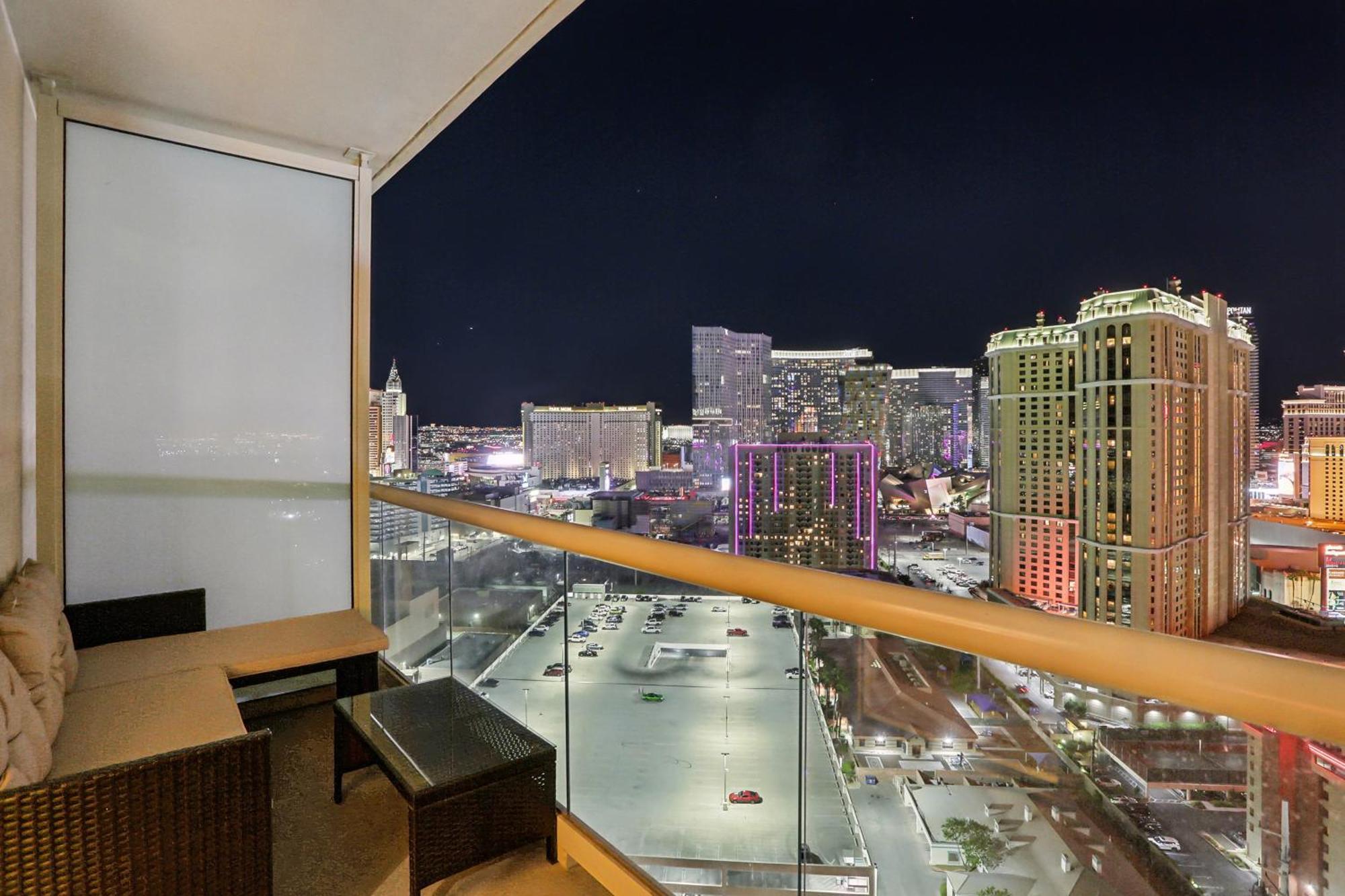 Mgm Signature Deluxe Balcony Strip View Suite Las Vegas Kültér fotó